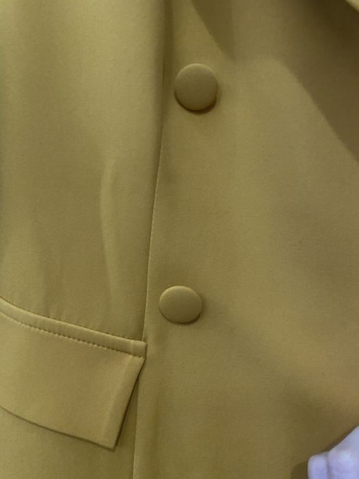 Жёлтое платье (сариқ кўйлак)