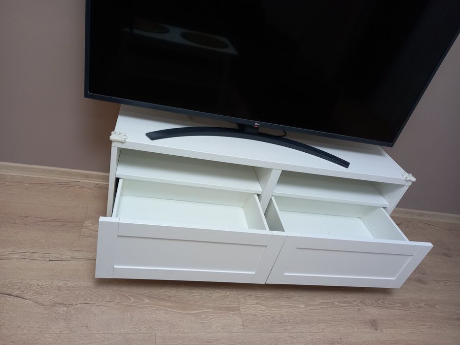 TV шкаф с 2 чекмеджета