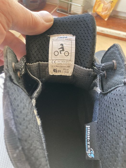 Ghete Moto masura 45 folosite doar in scola