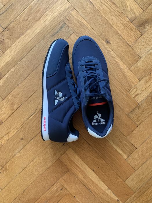 Спортни обувки нови 43