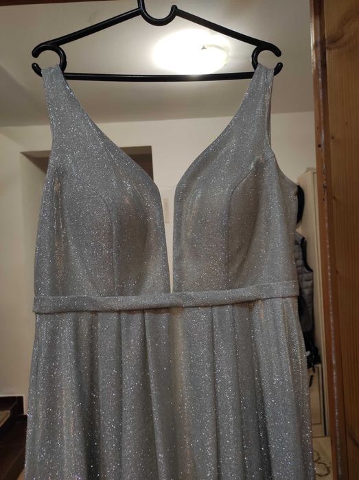 Бална рокля  блестяща