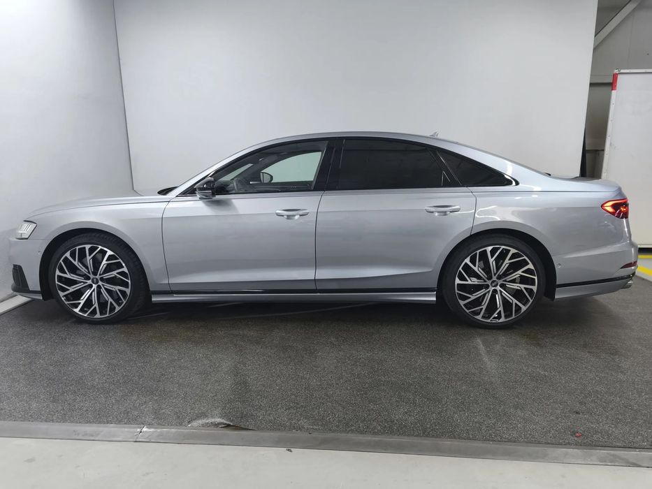 AUDI S8 2020 — imagine 2