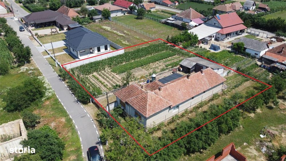 Casă spațioasă cu teren generos de 1.656 mp, în orașul Livada