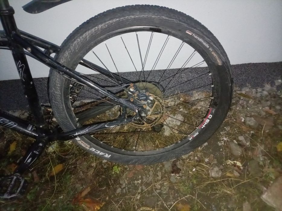 Vând ieftin bicicletă specialized