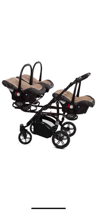 Количка за тризнаци