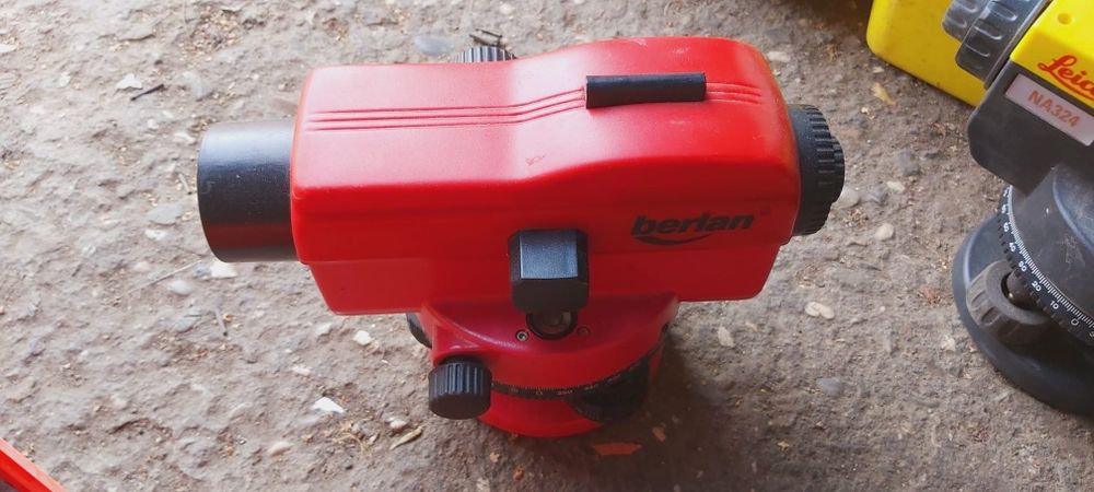 Leica Na 324 nivela optică laser trepied rigla
