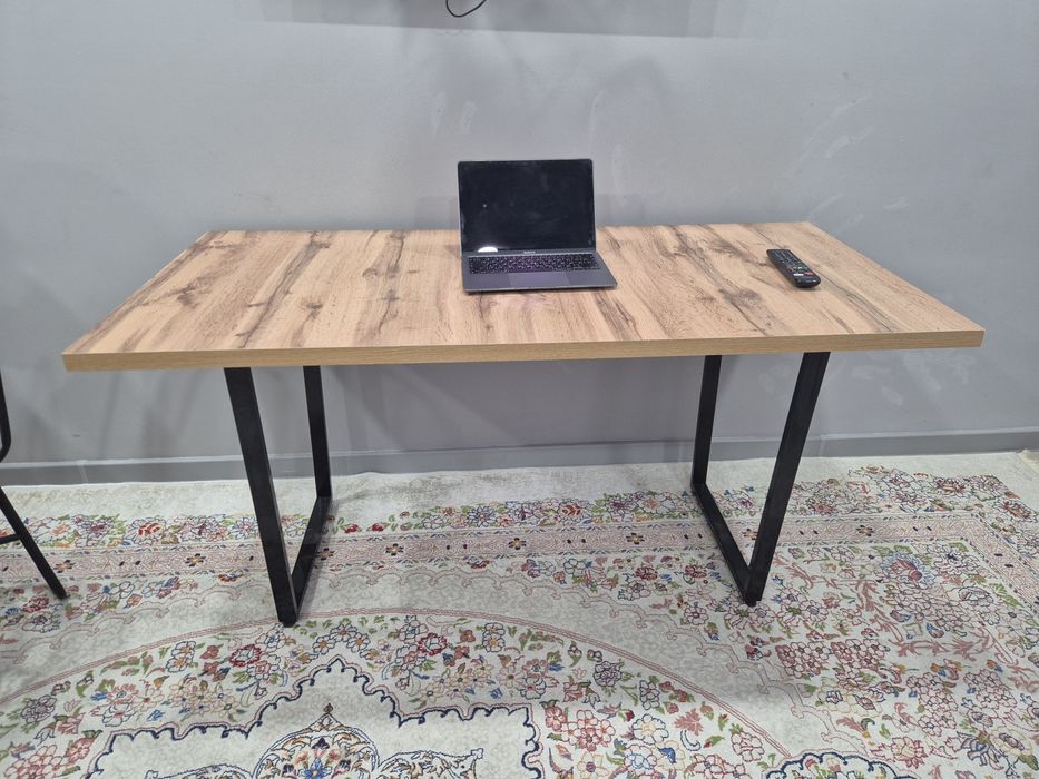 Стол компьютерный