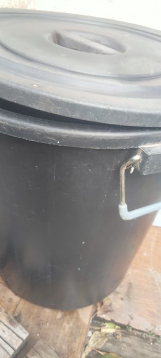 Продам срочно   две Бочки