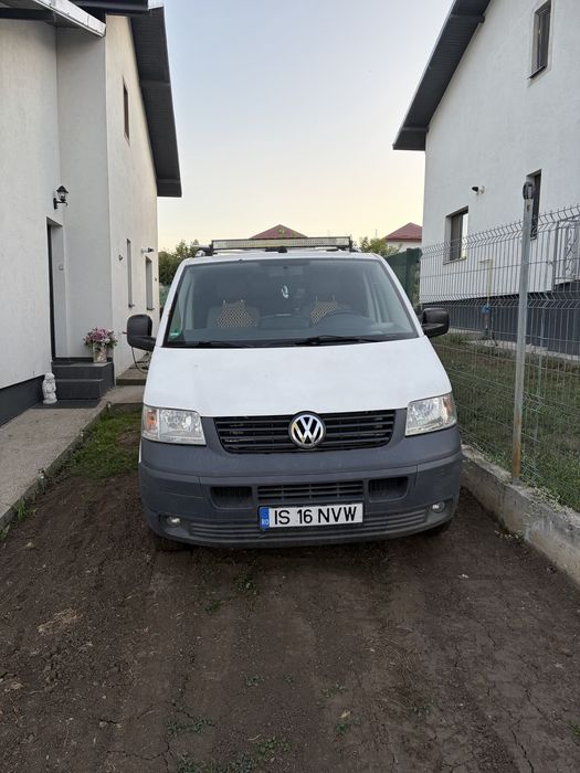 Volkswagen Transporter T5 varianta lunga