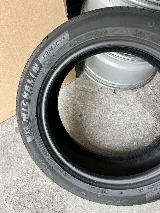 2 anvelope vara 215/50/17 , Michelin !