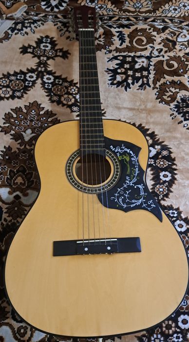 Продам Новую Гитару из Германии