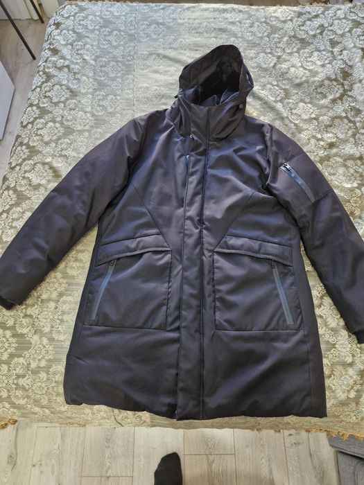 Продам куртку чёрного цвета