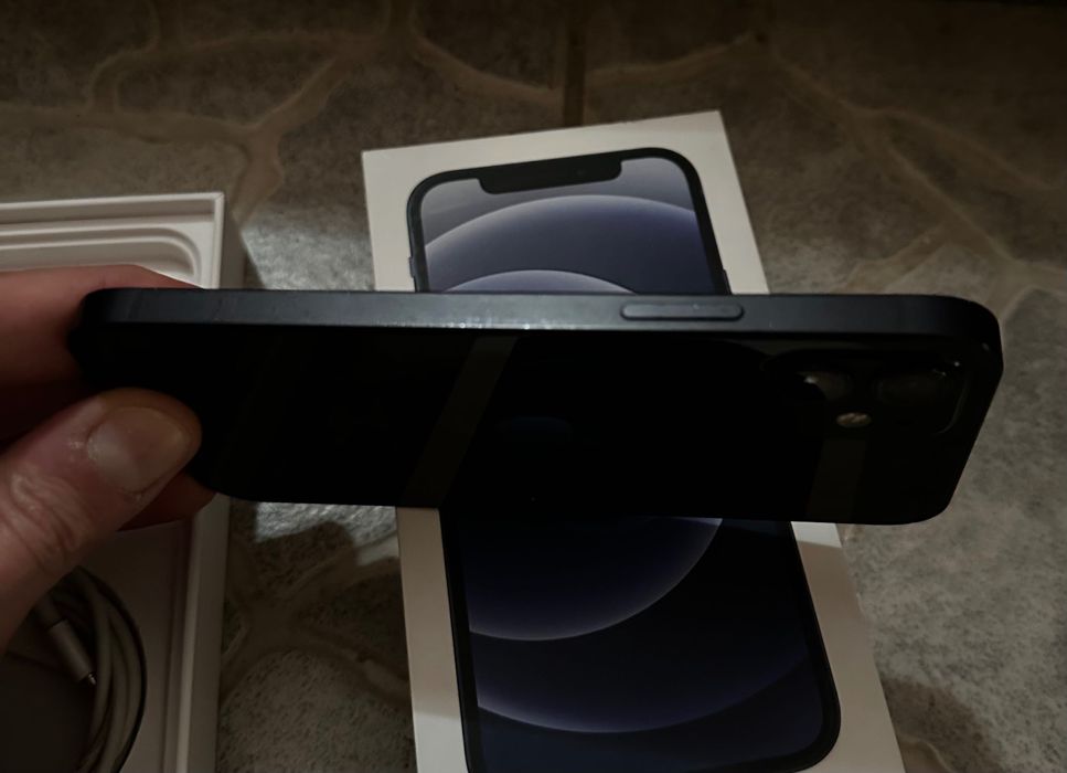 iPhone 12 Black 64GB