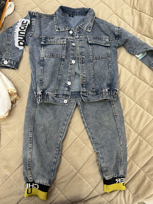 Продам костюмы на мальчика