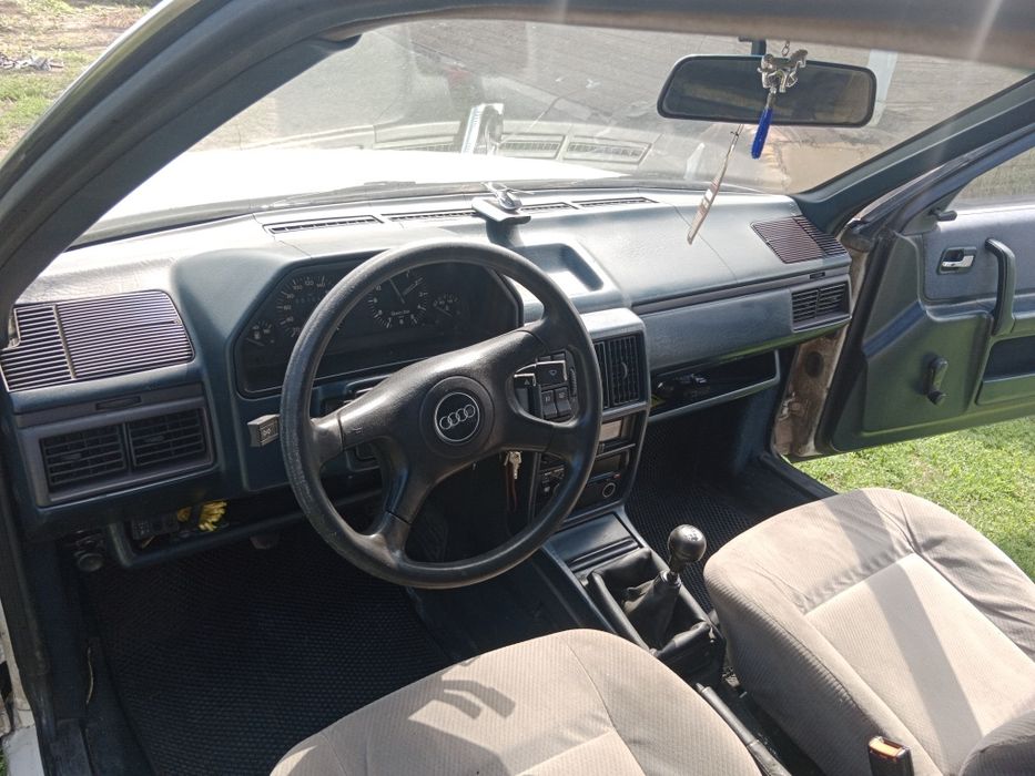 Продам Ауди 100 с3 2.3л