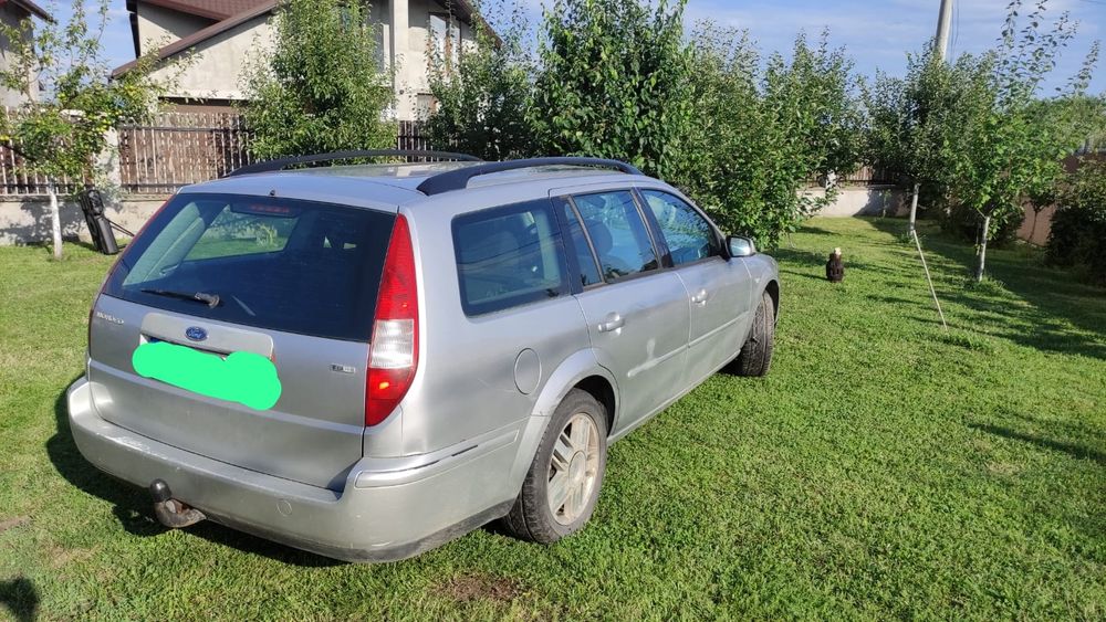 Vând Ford Mondeo
