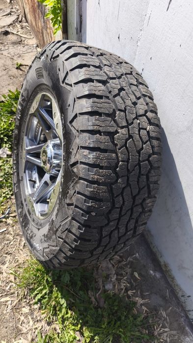 Продам комплект резины 265/70 R16