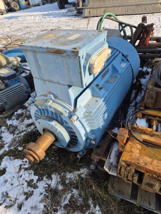 Motor electric, 200 kw 1200 turatii.