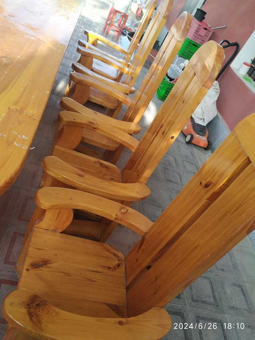 Стол 1 и кресла 12