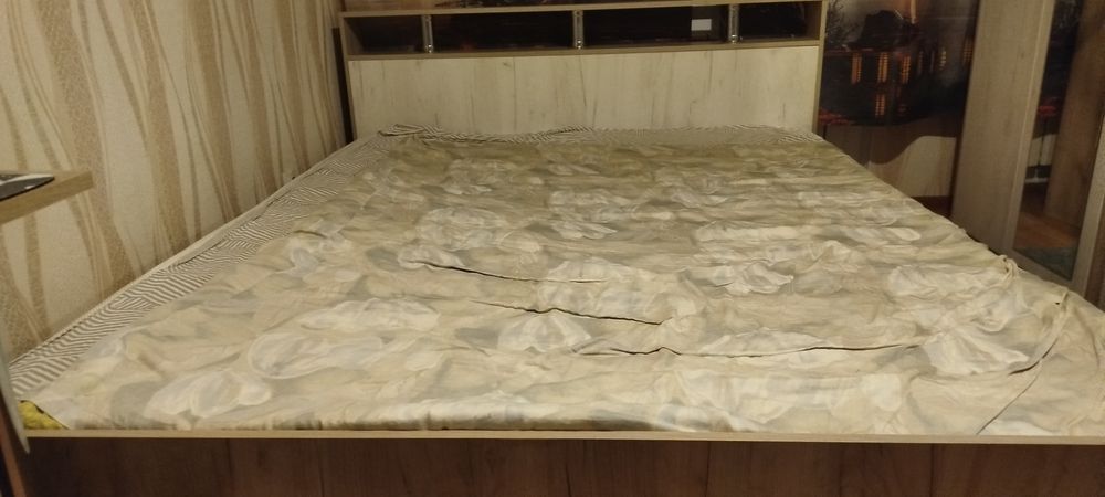 Кровать двухместная