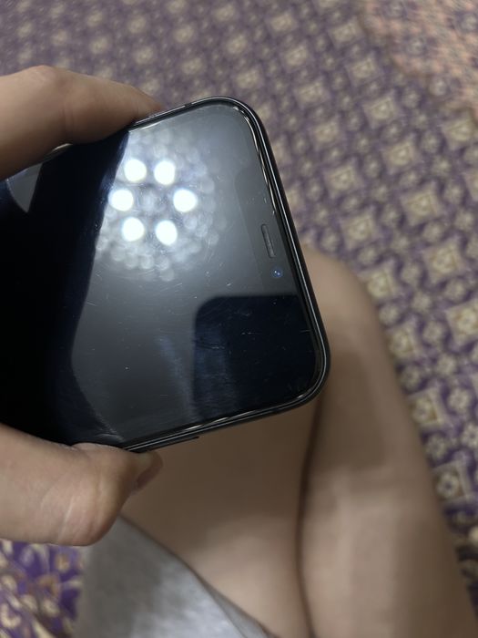 Продам айфон 11 срочно