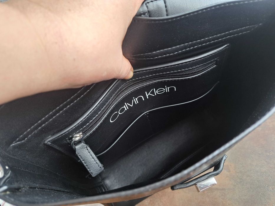 дамска раница,Calvin Klein черна чанта