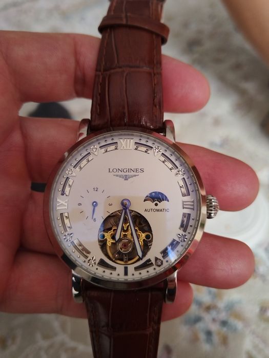 Часы на руку новые