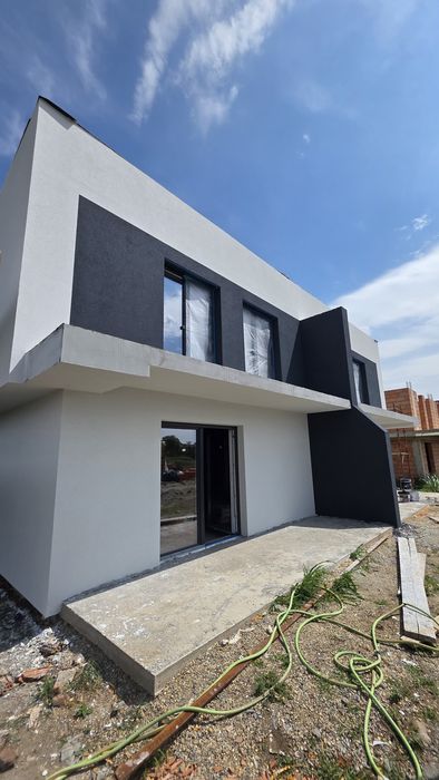 Casa Modernă Tip Duplex PROPRIETAR!!!