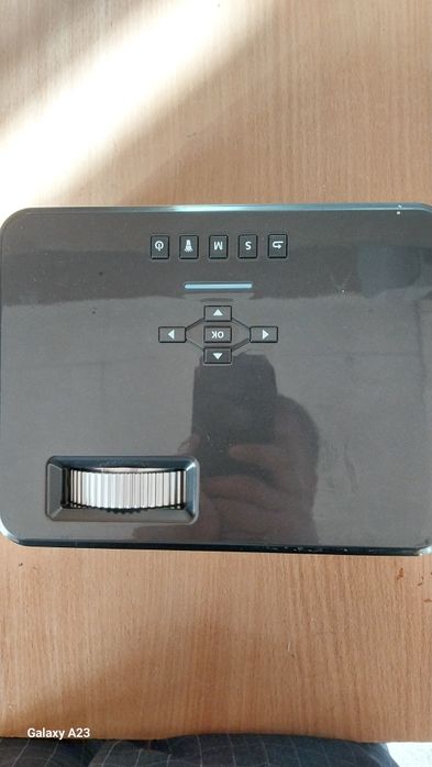 Проектор Tou Ylnger