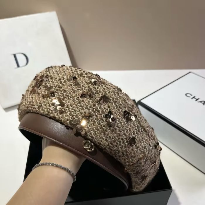 Дамска шапка барета с пайети