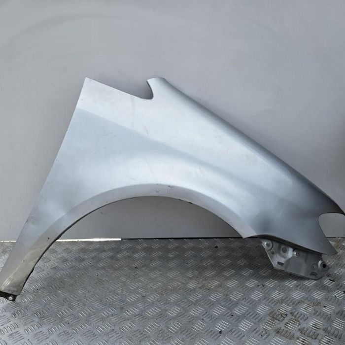 Aripa fata dreapta Volkswagen Touran