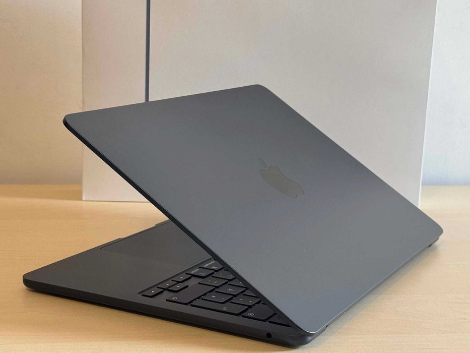 Бартер! НОВ! 1г. Гаранция! MacBook Air 13" M5 512/16GB