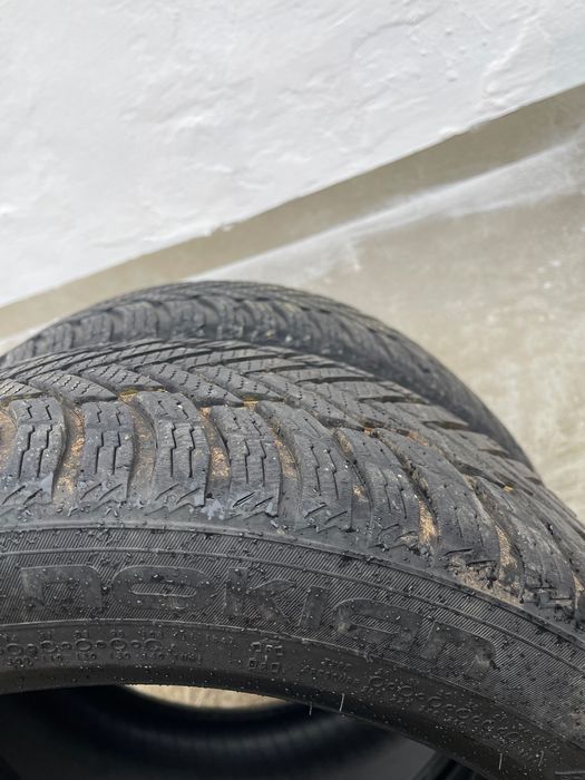 Гуми зимни 225/45R17