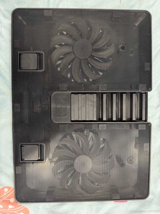 Продам подставку для ноутбука DeepCool U PAL, 15.6", Black
