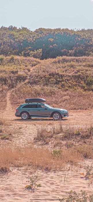 Inchiriez cutie portbagaj Thule Pacific 600