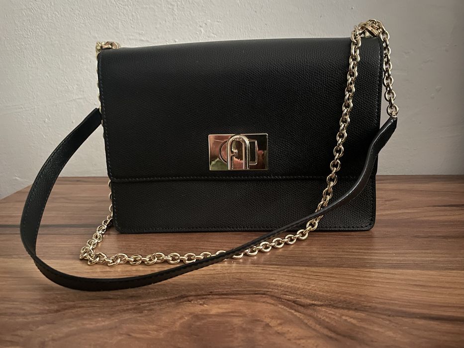 Дамска чанта елегантна черна Furla