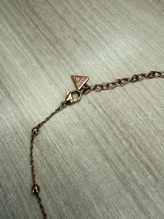 Колие Guess чисто ново