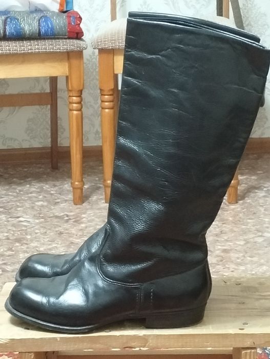 Продам кожанные сапоги