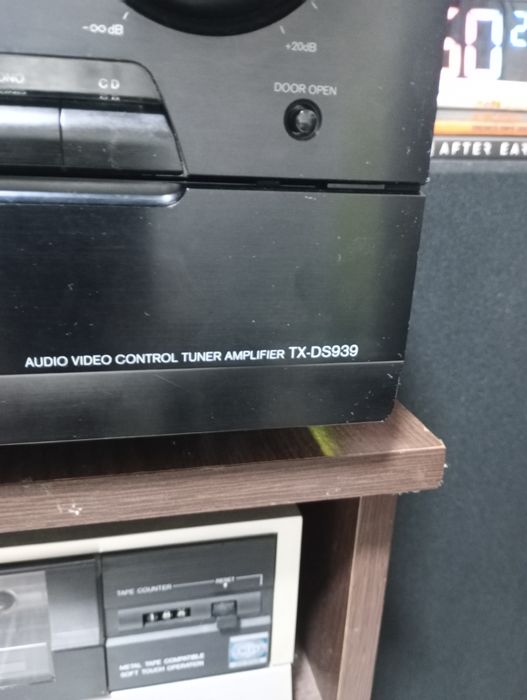 Onkyo -Integra TX DS939