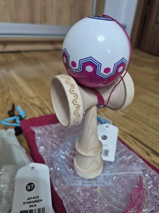 Vand 4 x Kendama USA