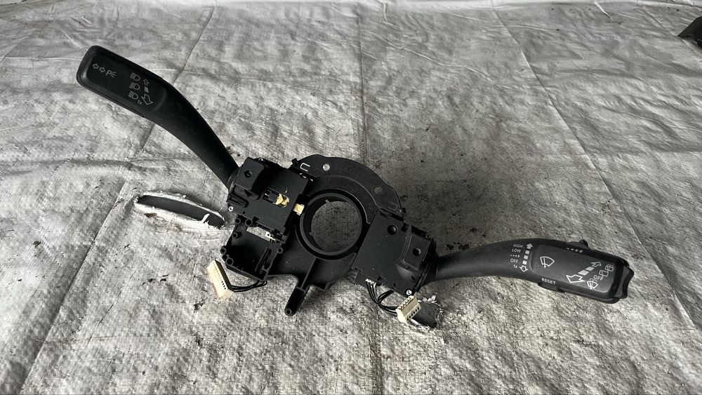 Audi A4 B8 лостчета волан