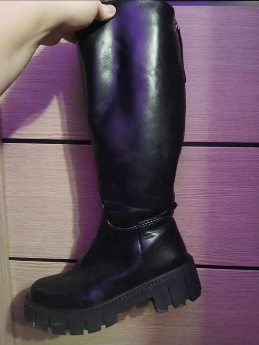 Продам женские сапоги