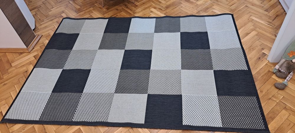 Килими различни  130/190