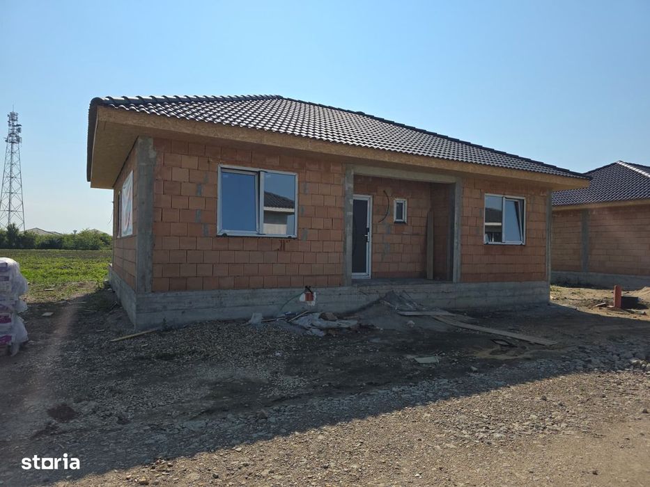 Case NOI TIP PARTER | 3 Dormitoare | Str. Odoreului