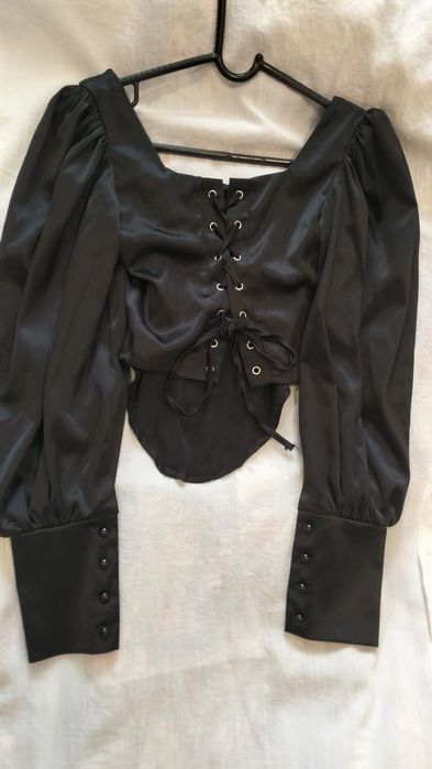 чёрная блузка корсет
