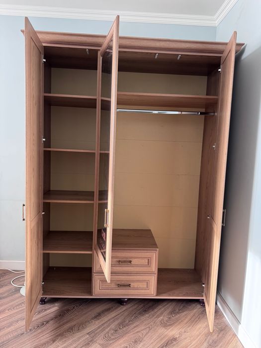 Винтажный шкаф + кровать