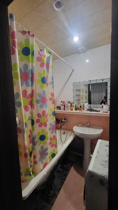 *Продается 3- х комн ,район Юго- Восток!