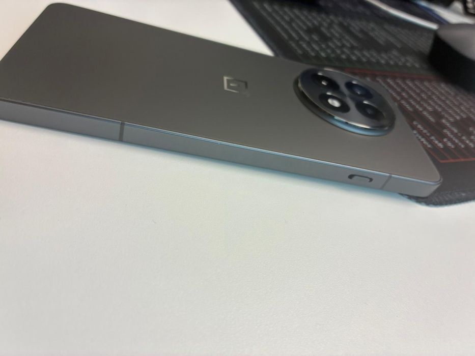 Oneplus 13R , 256 Gb, 12 gb ramm