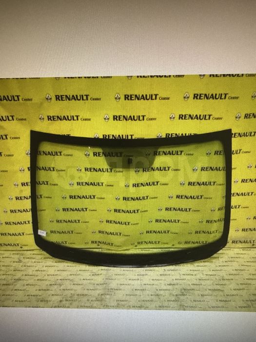 Стекло лобовое на Renault