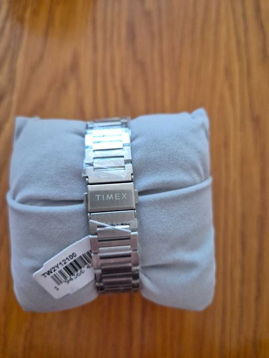 Часовник Q Timex Continental GMT